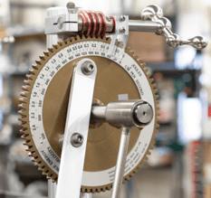 impact testing device for glass packaging